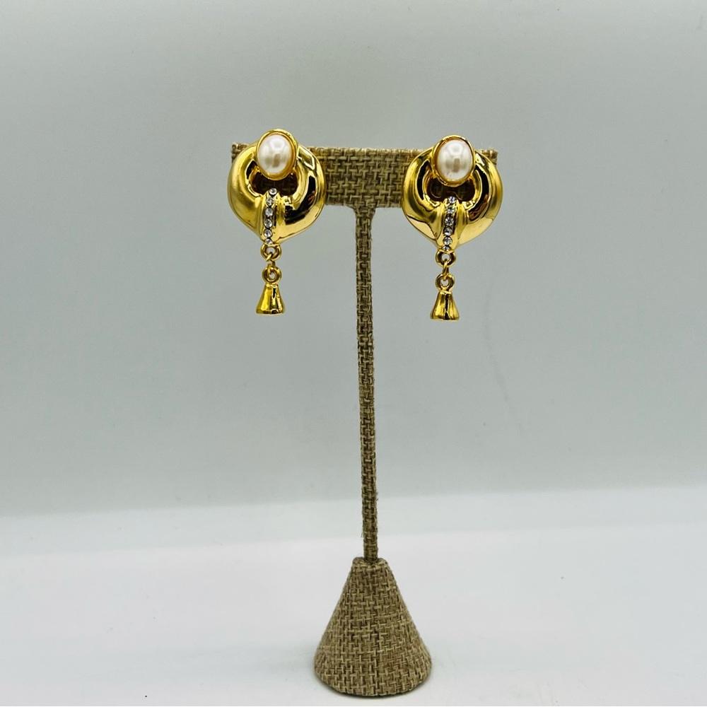 Vintage gold tone clip on dangle earrings faux pearl rhinestones